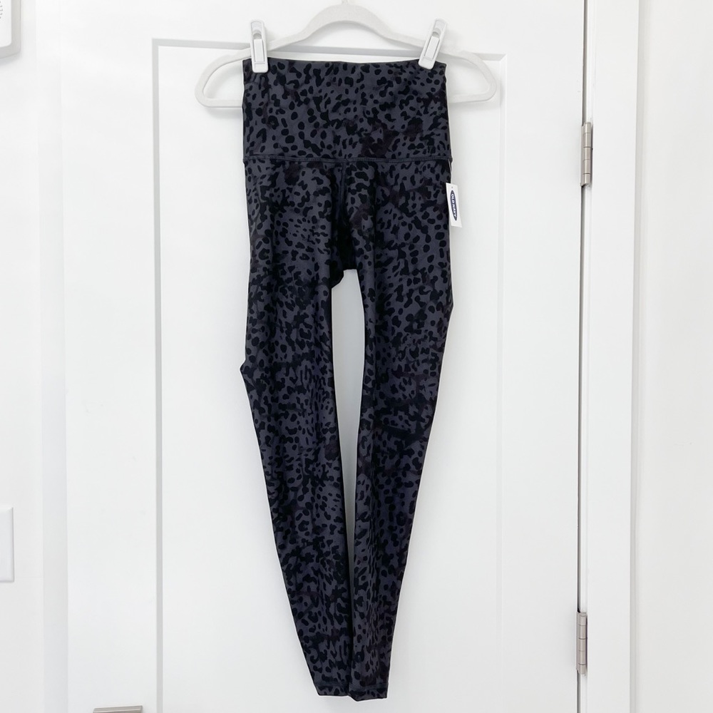NWT Old Navy workout leggings